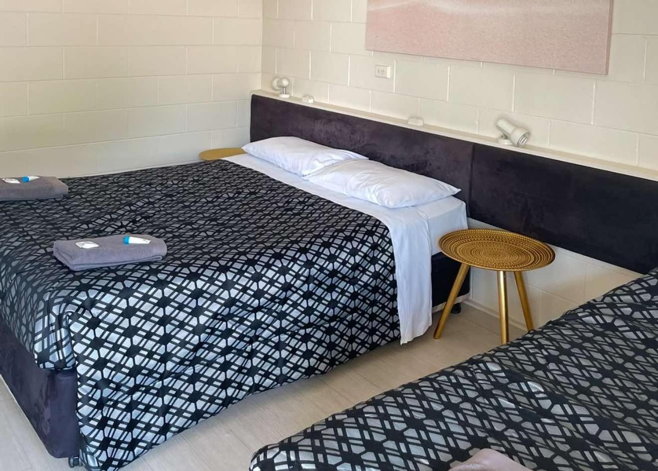 Tropical City Motor Inn Еър Екстериор снимка